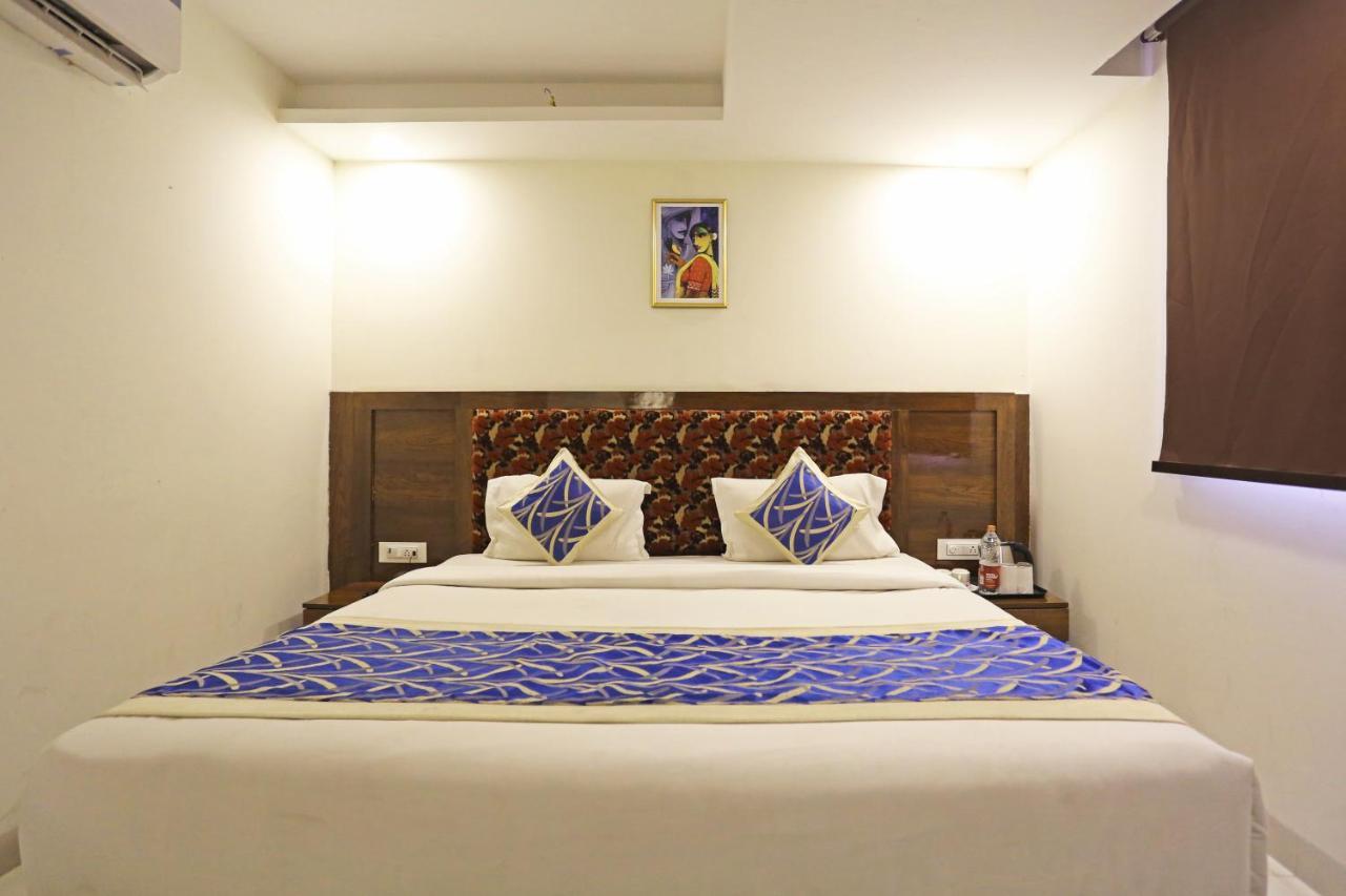 Hotel Emblem Suites- Near Delhi Airport New Delhi Eksteriør bilde